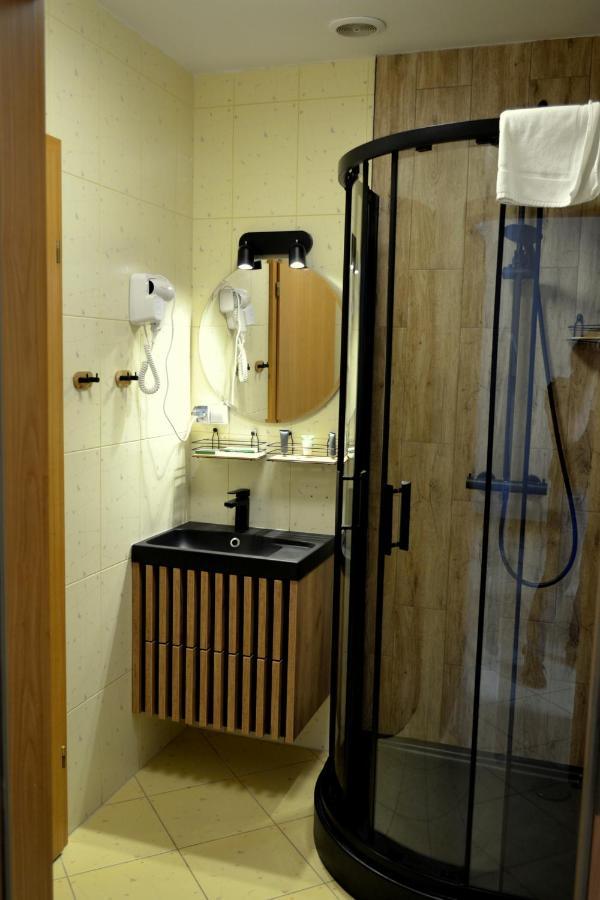 Hotel Piast Nysa Extérieur photo