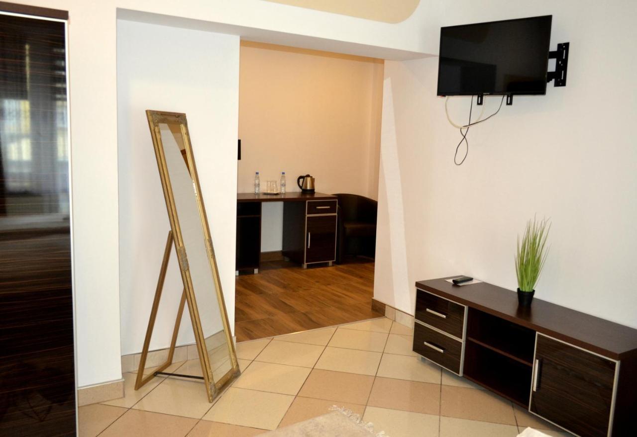 Hotel Piast Nysa Extérieur photo