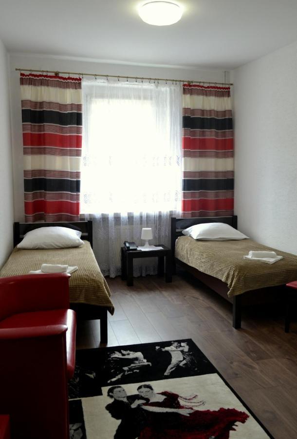 Hotel Piast Nysa Extérieur photo