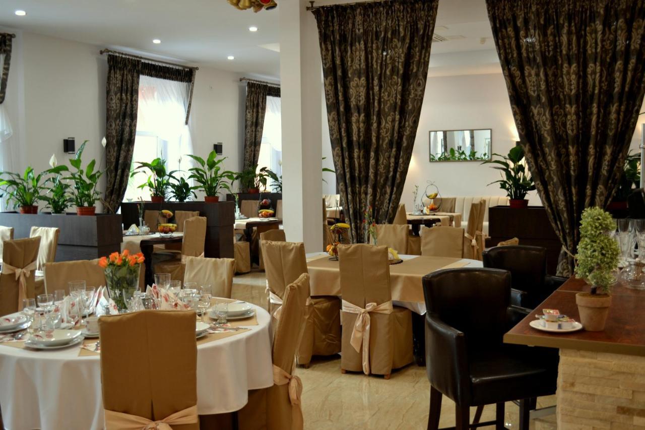 Hotel Piast Nysa Extérieur photo
