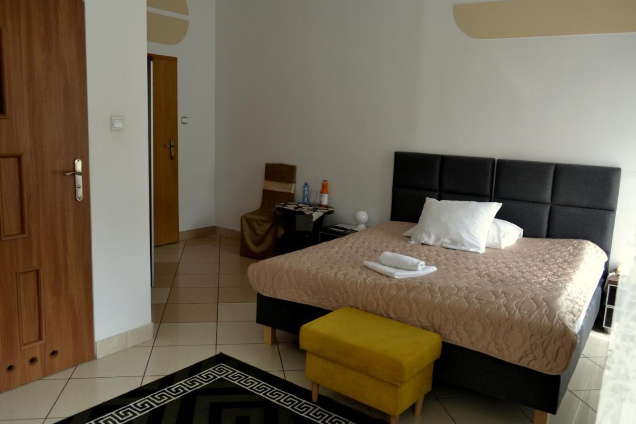 Hotel Piast Nysa Extérieur photo